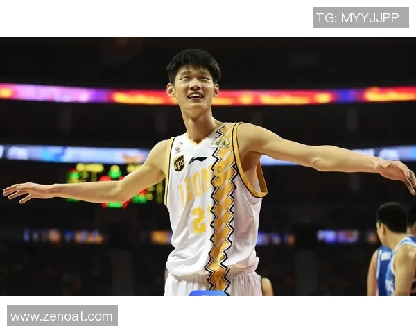 胡金秋：从青年才俊到篮球巨星的成长之路与未来展望